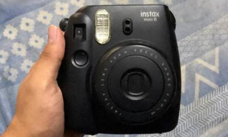 Câmera Instax Mini 8...