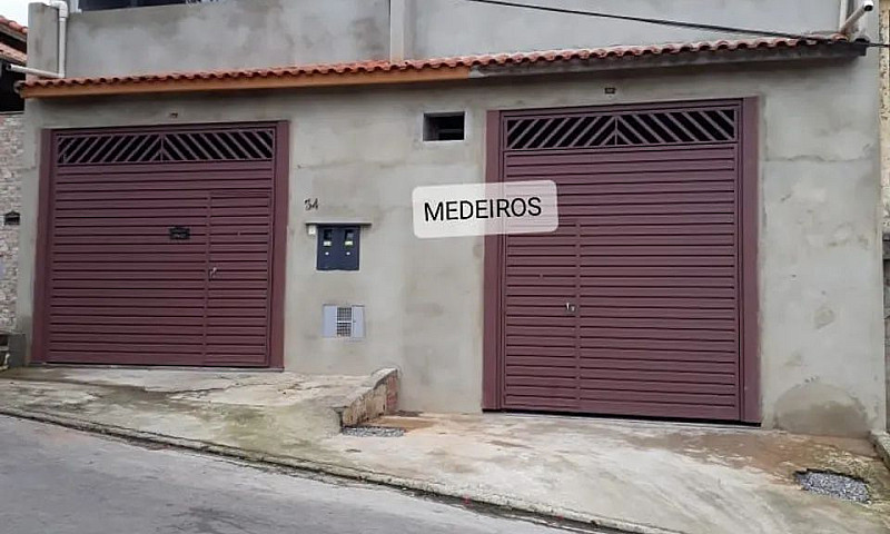 Casa Com Salão Comer...