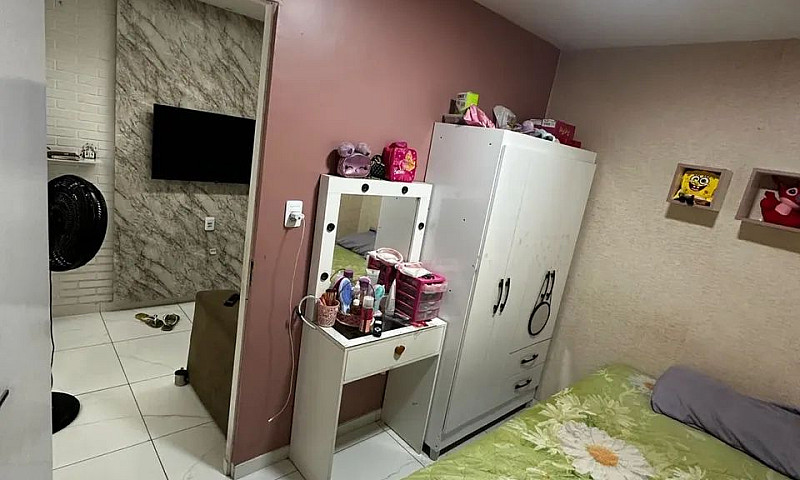 Vendo Uma Casa  Ou T...