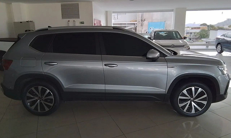 Volkswagen Taos High...