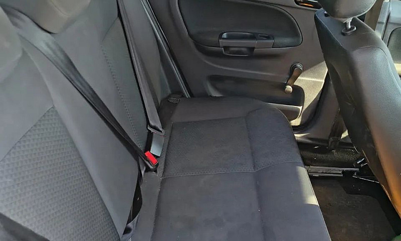 Volkswagen Voyage 1....