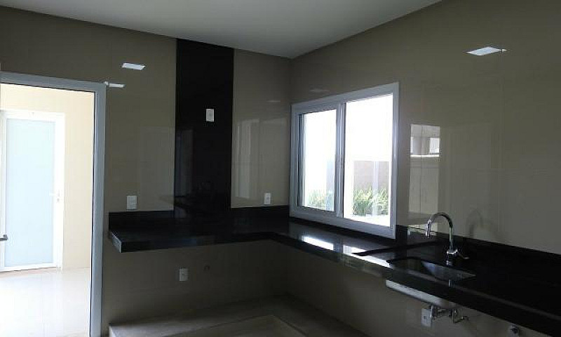 Casa 3 Suites - Jard...