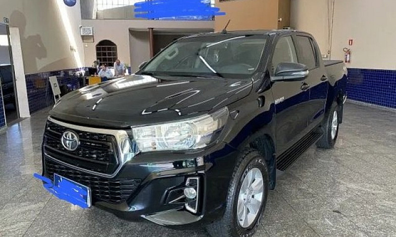 Toyota Hilux Hilux 2...