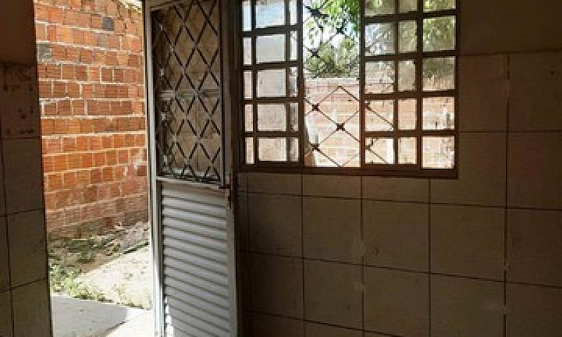Vendo Casa De 2 Quar...