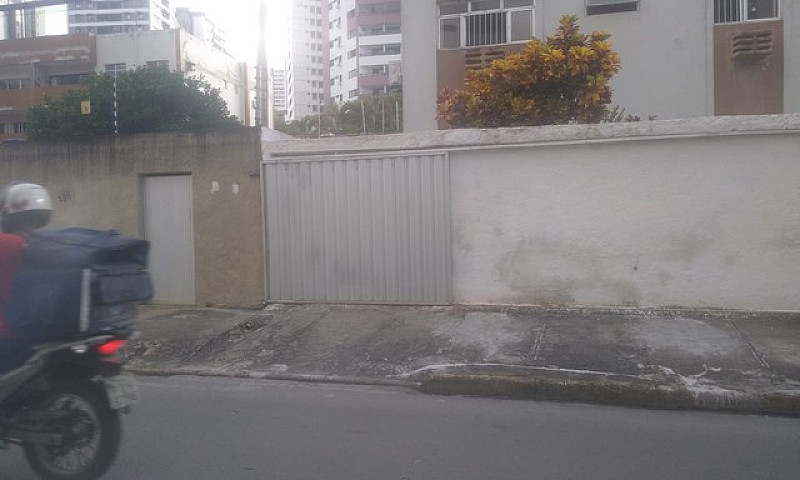 Alugo Ótimo Apto 3 Q...