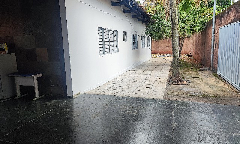 Vendo Casa Comercial...