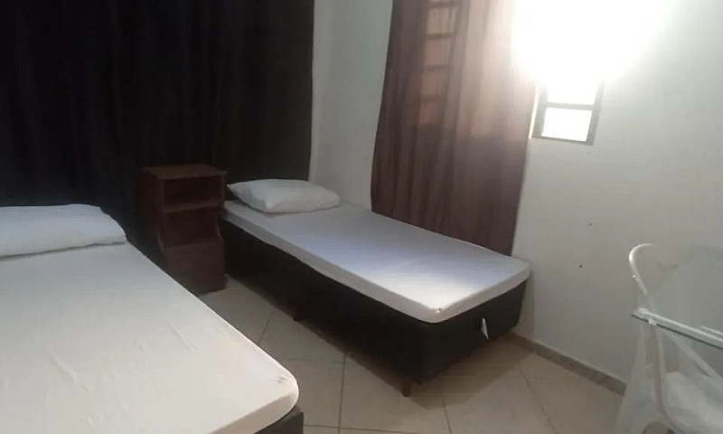 Quarto Mobiliado R$5...