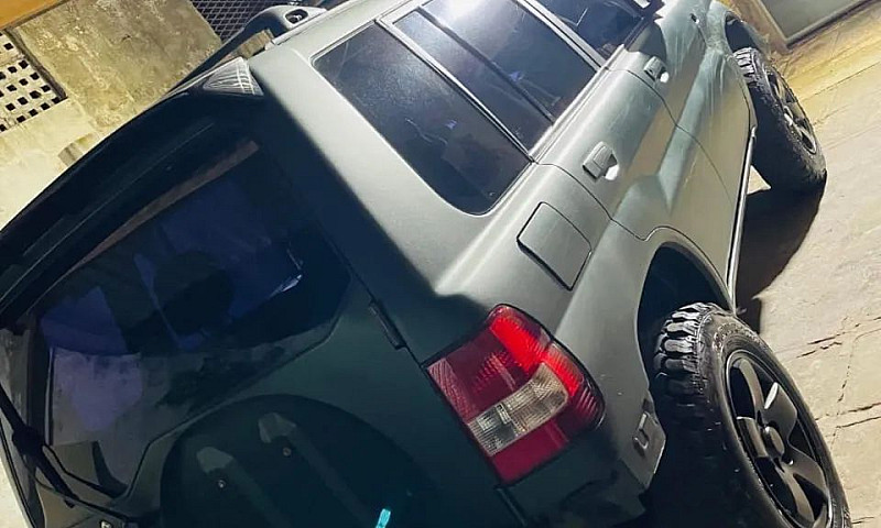 Mitsubishi Pajero Tr...