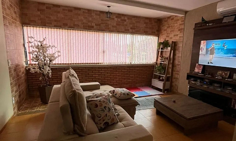 Casa No Setor Oeste ...