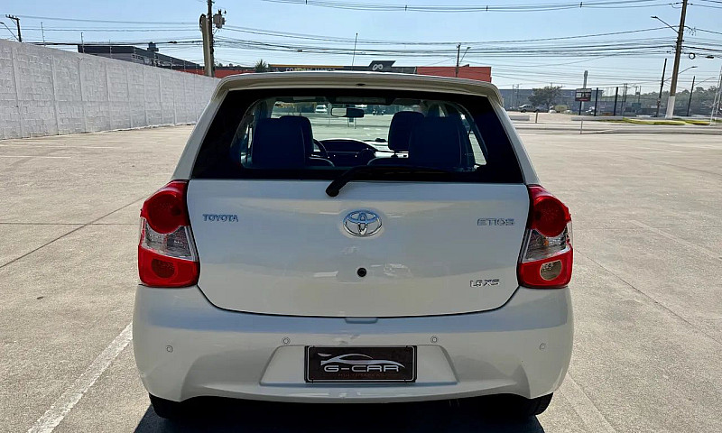 Toyota Etios Xs 1.5 ...