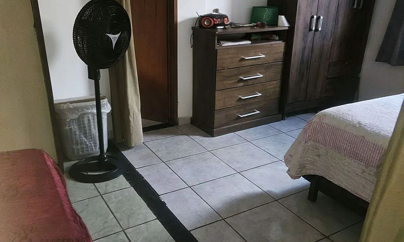 Duas Casas E Um Cômo...