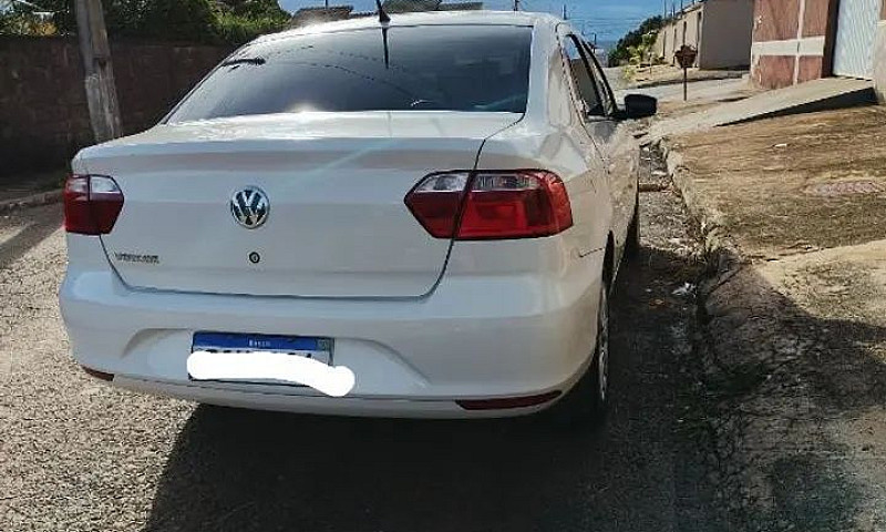 Volkswagen Voyage 1....