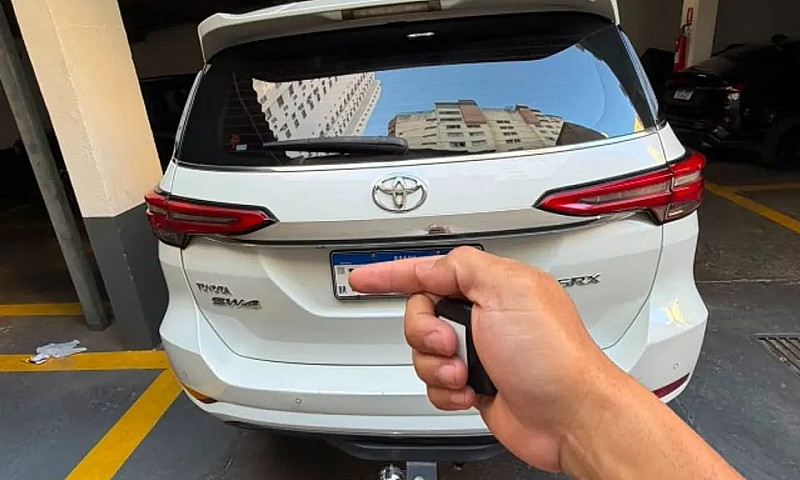Toyota Hilux Sw4 Srx...