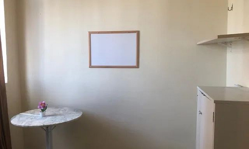 Quarto Mobiliado...
