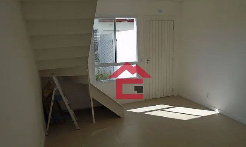 Casa Com 2 Dormitóri...