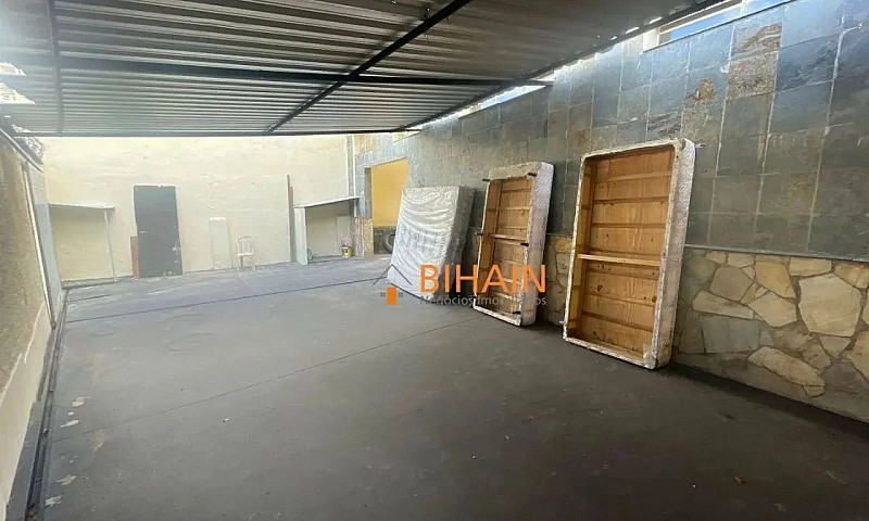 Casa Com 4 Dormitóri...