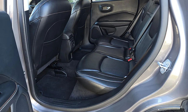 Jeep Compass Longitu...