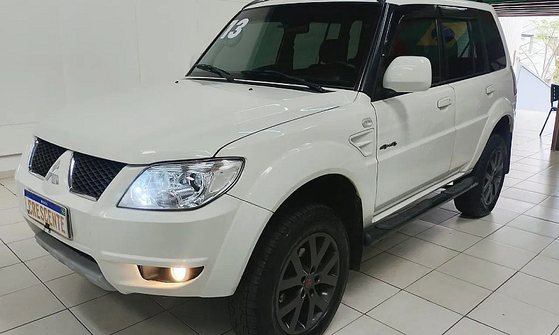 Mitsubishi Pajero Tr...
