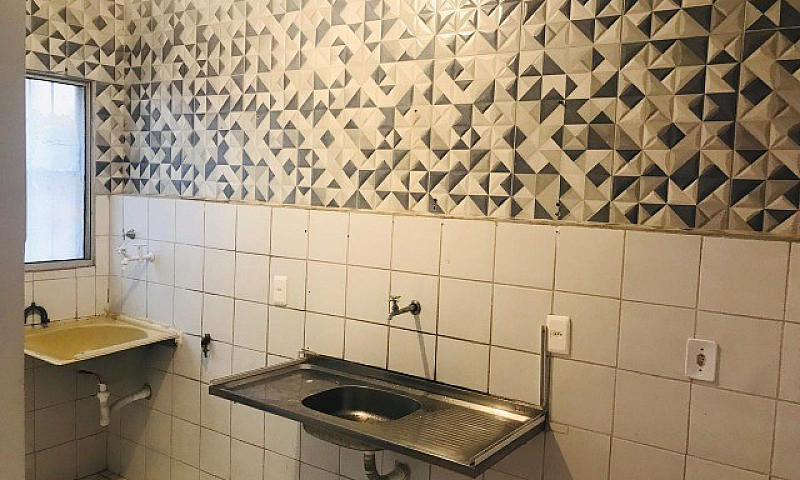 Alugo Apartamento...