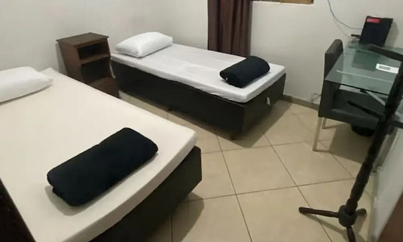 Quarto Mobiliado R$5...