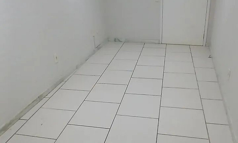 Apto 2 Quartos Centr...