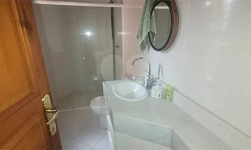 Condomínio Com 5 Qua...