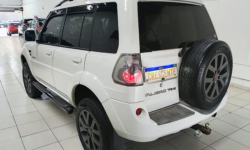 Mitsubishi Pajero Tr...