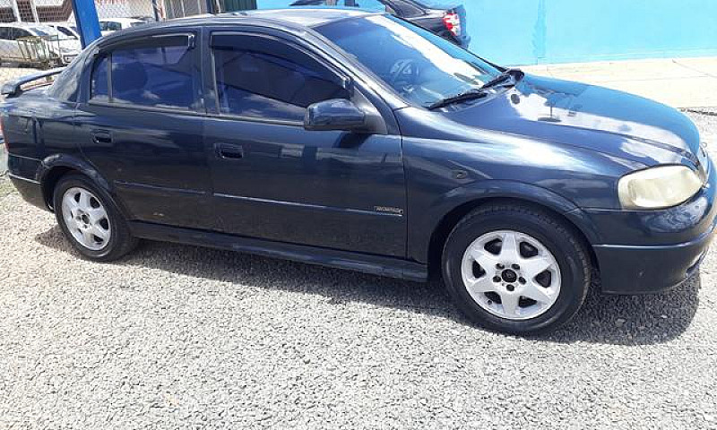 Astra Sedan 2.0 2001...