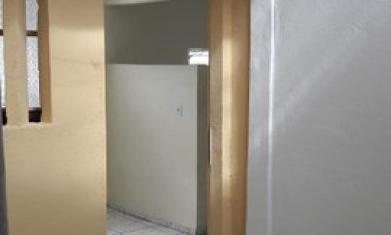 Alugo 2 Casas De 1 Q...