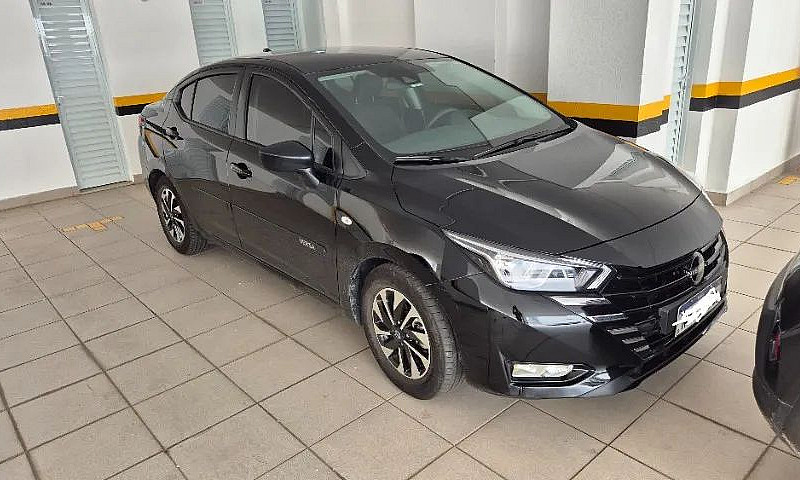 Nissan Versa Sense 1...