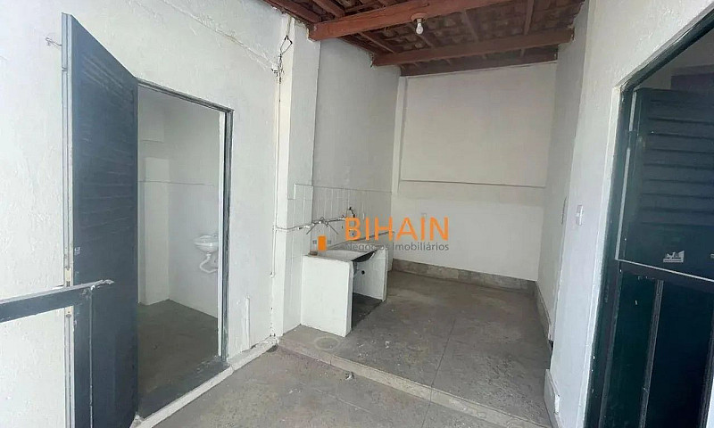 Casa Com 4 Dormitóri...