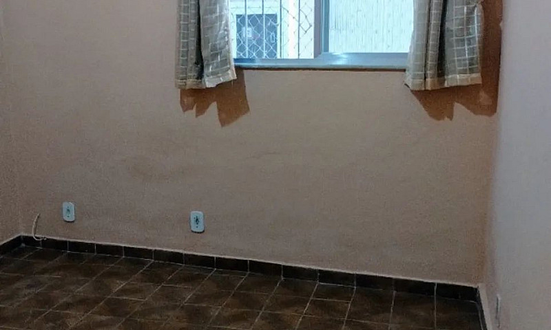 Alugo Casa De Vila...