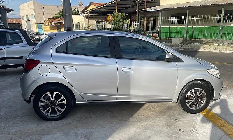 Chevrolet Onix Hatch...