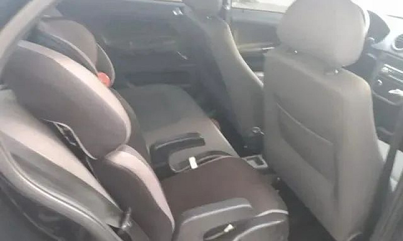 Volkswagen Voyage Co...