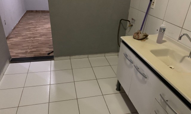 Alugo Apartamento...