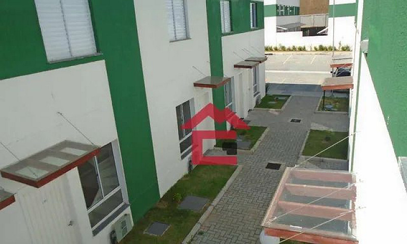 Casa Com 2 Dormitóri...