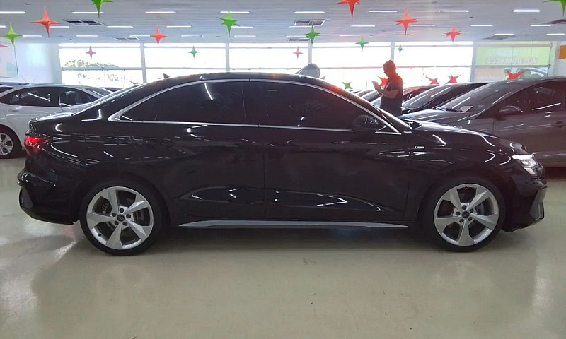 Audi A3 Sedan S-Line...