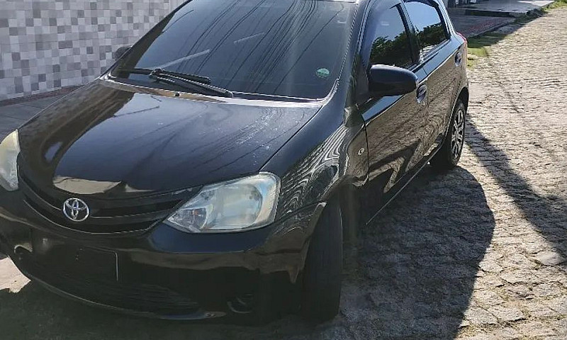 Toyota Etios X 1.3 F...