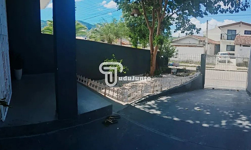Casa Em São Sebastiã...