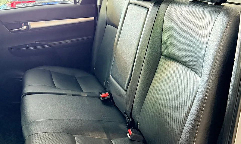 Toyota Hilux Cd Srx ...