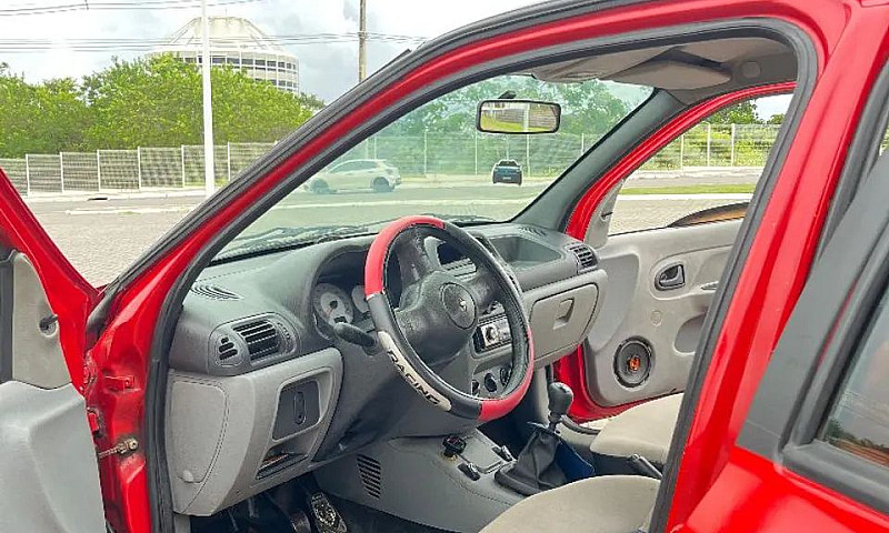 Renault Clio Authent...