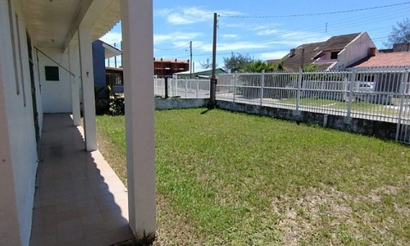 Casa Com 03 Dormitór...