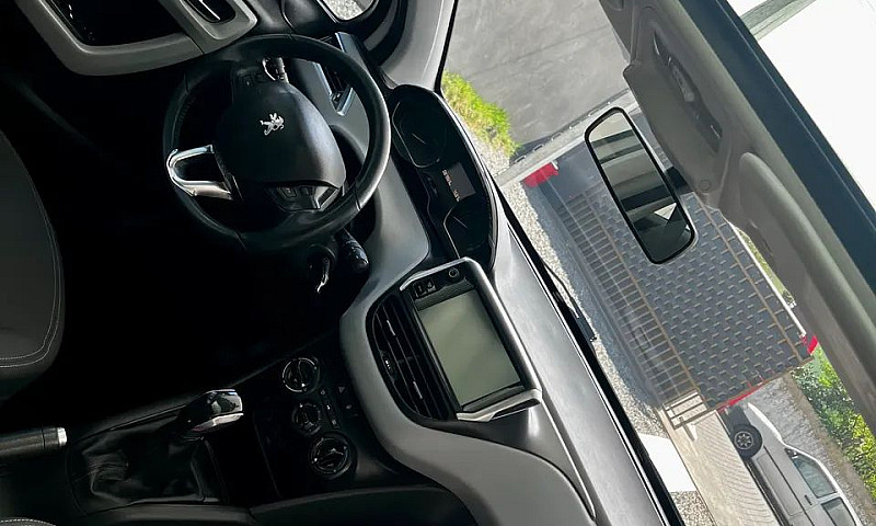 Peugeot 208 Allure 1...