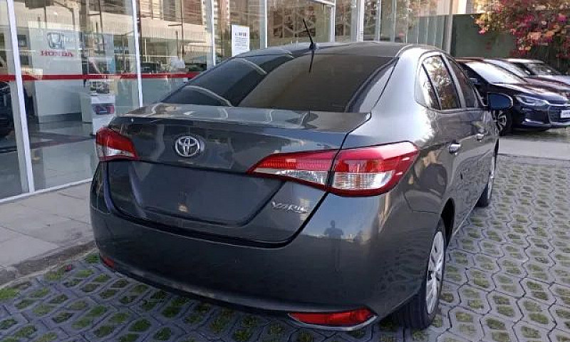 Toyota Yaris Xl Seda...