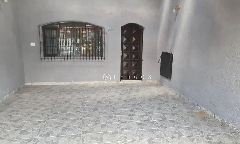 Casa Com 2 Dormitóri...