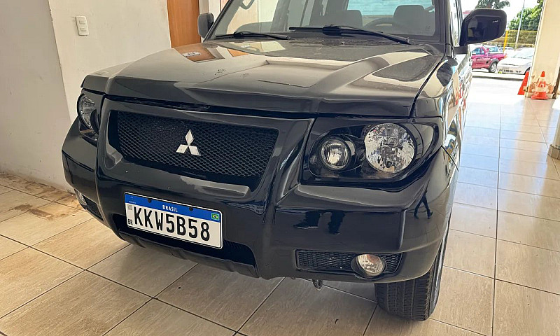 Mitsubishi Pajero Tr...