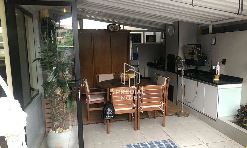Casa Com 3 Dormitóri...