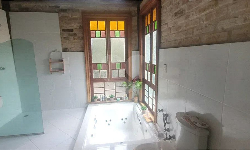 Condomínio Com 5 Qua...
