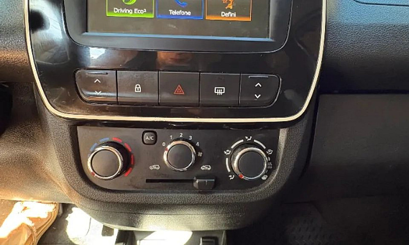 Renault Kwid Intense...