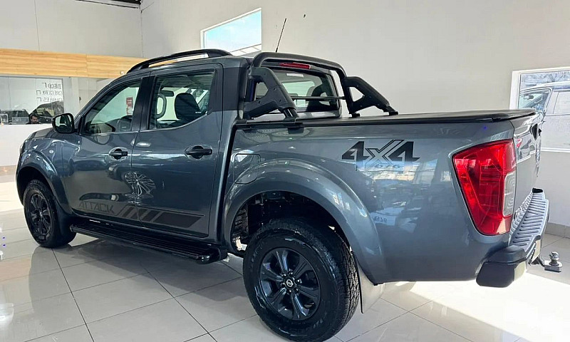 Nissan Frontier Atta...